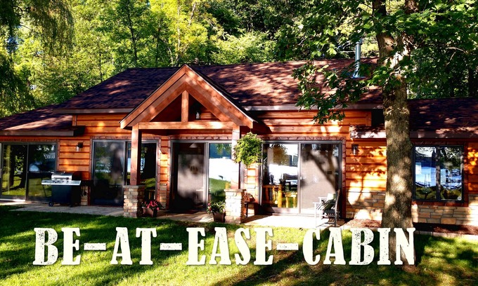Luck Cabin | Northwoods Upscale Charming Lakefrt Bone Lk-4 Bedrm-Game Rm-BOOKING SUMMER 2026!