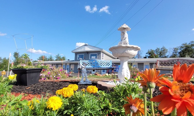 Wahnapitae Hotel | Norvic Motel