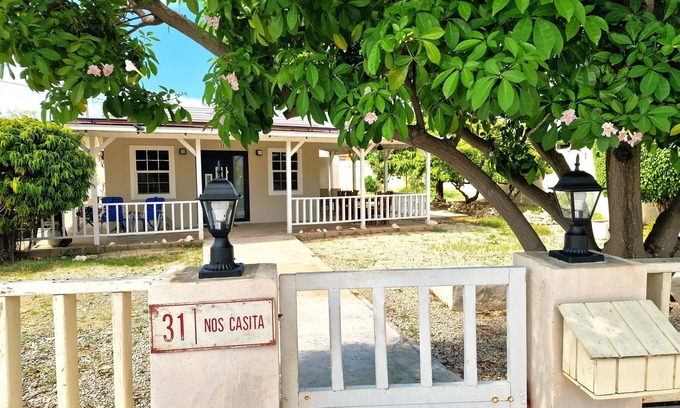 Pos Chiquito House | Nos Casita - 5 min walk to the beach