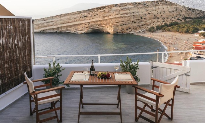 Matala Apartment | Nostos Cave Seaview Apartment