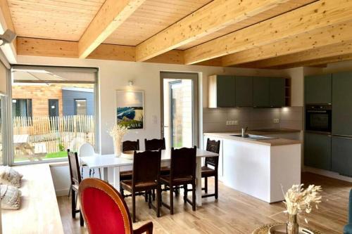 Crozon House | NOUVEAU: La cabine du bout du monde - Les Pierres Noires - votre résidence finistérienne de haut standing (GL2)