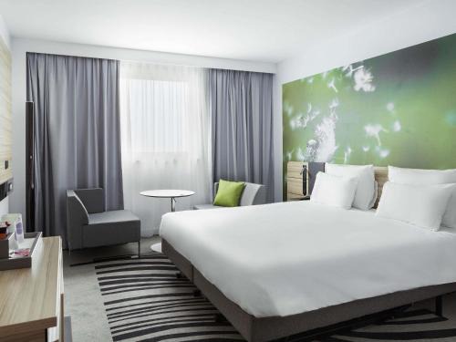 Tremblay-les-Gonesse Hotel | Novotel Paris Charles de Gaulle Airport
