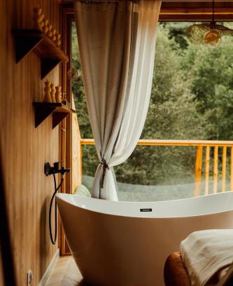 gmina Siemysl Resort | Nowoczesne Domki na Drzewie - Kołobrzeg - Sauna - PolanaGlamp