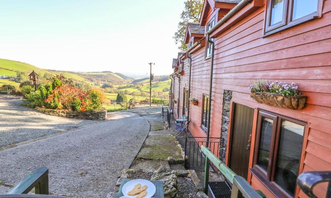 Llanidloes Apartment | Oak Cottage