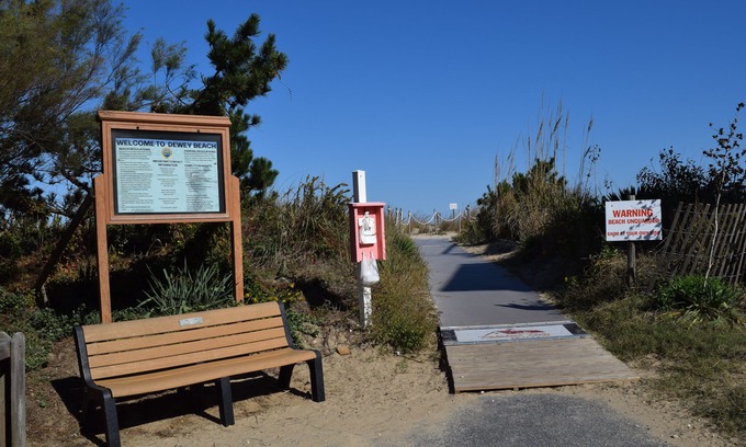 Rehoboth by the Sea Condo | OCEAN BLOCK Dewey Beach Condo Sleeps 10 w/Parking