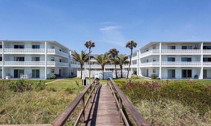 Cocoa Beach Apartment | Ocean Front Paradise