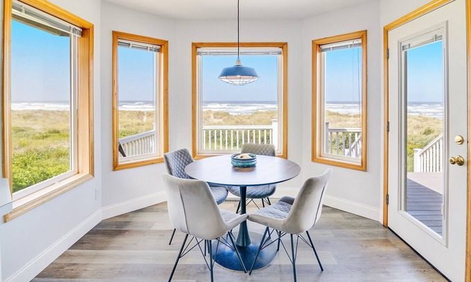 Bayshore House | Ocean Front with Hot Tub, Dog Friendly!