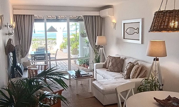Lagoa Apartment | OCEAN TERRACES i- Magnificent ocean view 5 minutes from the beach, private terrace