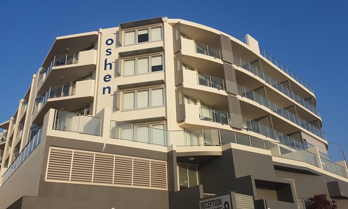 Yeppoon Apartment | Ocean View 1 Bed Unit . King Bed with En suite Bathroom