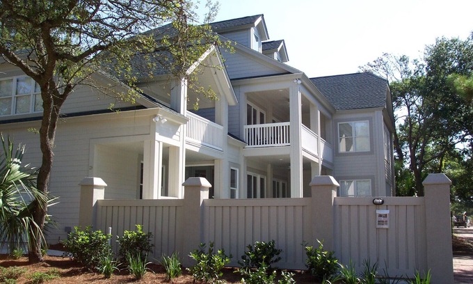North Forest Beach House | Ocean View, 3-Patio, 6BR, 6300sf Home w/Pool; 50 Steps to Beach, Coligny Circle!