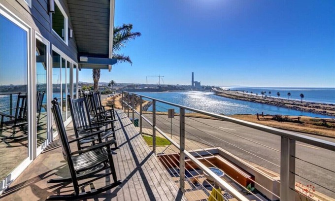 Carlsbad Condo | Ocean View Amazingness! Enjoy your vacation in one