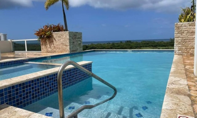 Luquillo Apartment | Ocean view apartment- close to beaches and Yunque
