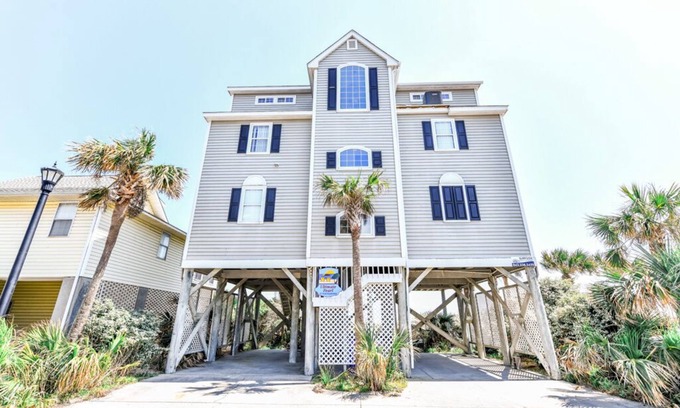 Surfside Beach House | Oceanfront 6 BR Beach House! Ultimate Pearl