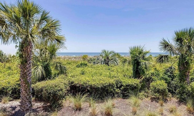 North Forest Beach Condo | Oceanfront Breakers