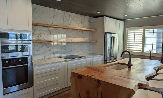 Sunset Cliffs Condo | Oceanfront beach living in an amazing modern condonn