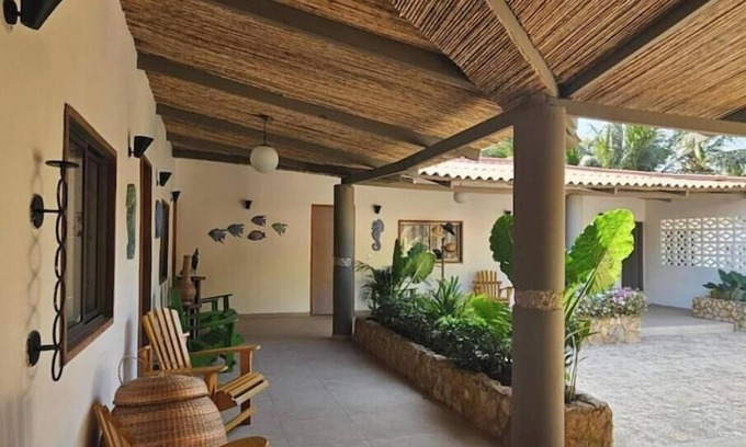 El Porvenir Cabin | Oceanfront cabin! Private beach