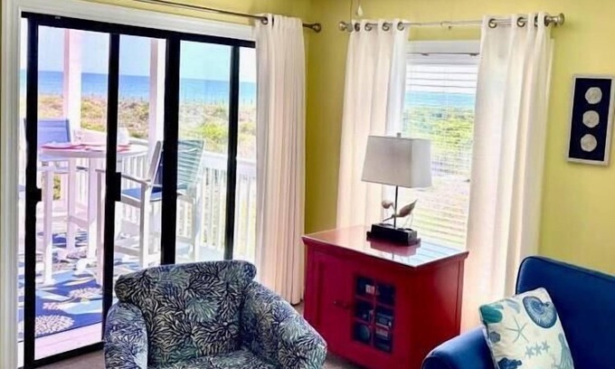 Emerald Isle Condo | Oceanfront corner 3 Bedroom 2 Bath first floor condo