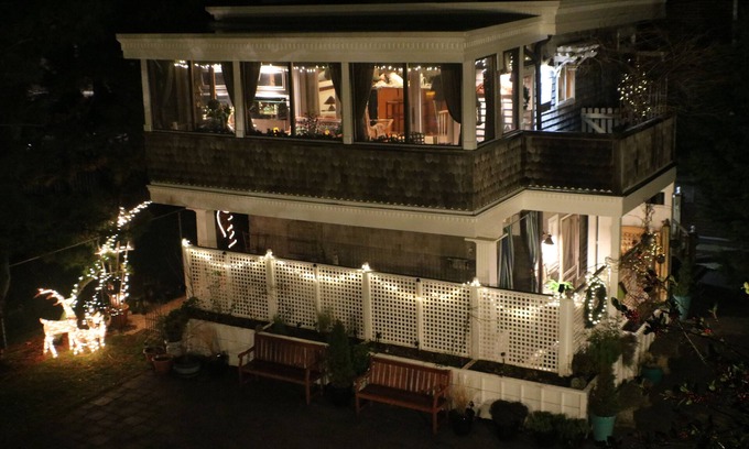Admiral Estates Cottage | Oceanfront Cottage Private Secluded Dog Friendly at Colvmns by the Sea