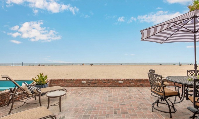 Santa Ana Heights House | Oceanfront Family-Friendly Newport Beach Duplex