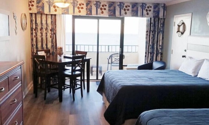 Myrtle Beach Condo | Oceanfront full condo waterpark/bar/restaurant