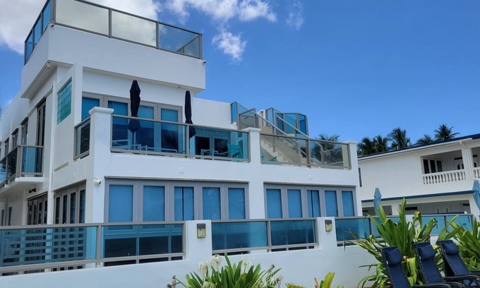Carrizal House | Oceanfront/Gated In-Ground Private Salt Water Pool/6 Bedroom; Luxury Paradise!