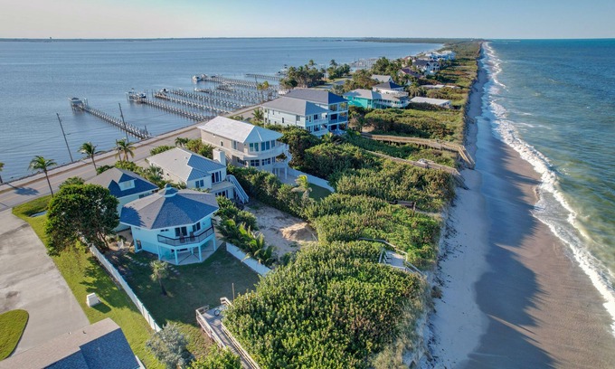 Ambersand Beach House | Oceanfront Octagon Beach House and Dock Sunrise and Sunset Ocean to River Lot