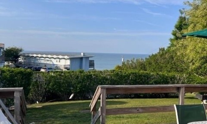 Montauk Cottage | Oceanfront, Private Beach, Outdoor Shower, Indoor Heated Pool, Wifi, Grill