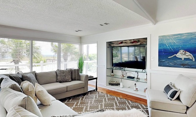 Savannah Beach Condo | Oceanside Unit A | Luxe Beachfront!