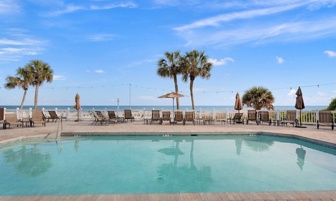 Isle of Palms House | "Oceanview" at 111 Grand Pavilion|Oceanfront|Fully Renovated|Only 3 Bedroom Oceanfront|Wet Room|P.