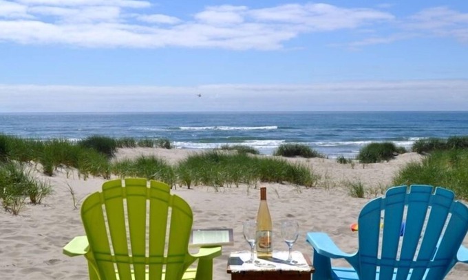 Bayshore House | Ocnfrt, Frplc, hot tub, pets! Avail. Aug. 24-27!