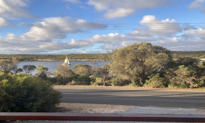 Lake Wangary House | Off The Net - Esplanade property with views of the channel