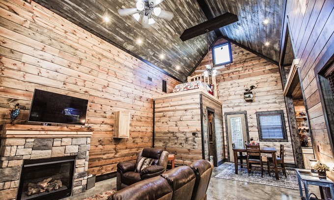 Hochatown Cabin | Off The Record - Couples Cabin, Farmhouse Style, Sleeps 4, High-End Amenities
