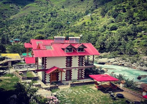 Banjar Bed & Breakfast | Offbeat Abodes - Tirthan Valley