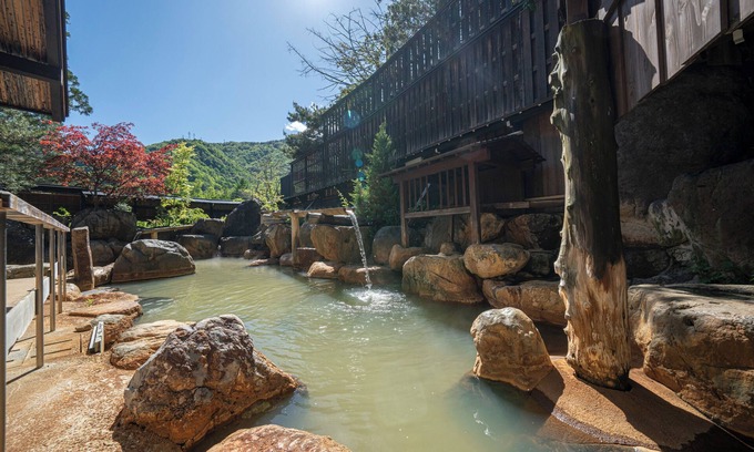 Shiozawa Onsen House | Okuhida Hot Spring Hirayukan