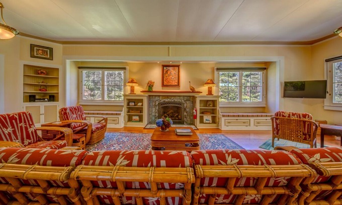 Volcano House | Ola'a House by Volcano Heritage Cottages in Village center-1 mile to Nat'l Park