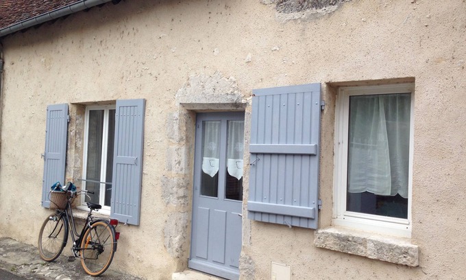 Saint-Dye-sur-Loire House | Old house of character in 1 min of the Loire