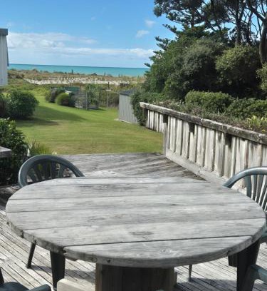 Waihi Beach House | Old Kiwi Bach by the Sea