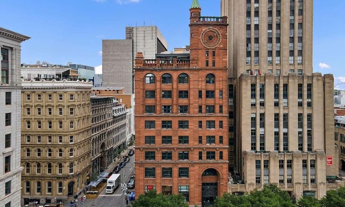Old Montreal Apartment | Old Montreal Luxury Apartment 11