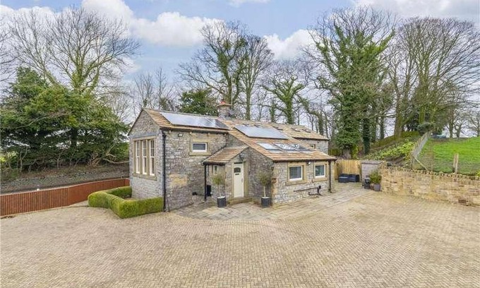Skipton House | old school house