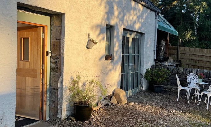 Kincraig Apartment | Old Stable House Ground Floor barn conversion in the Cairngorm National Park