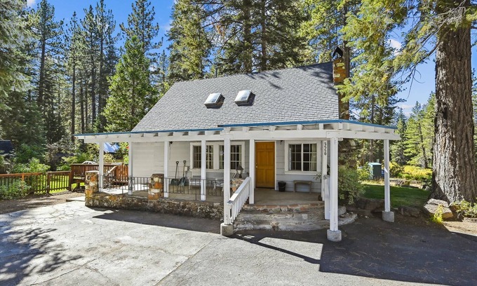 Lake Forest House | Olde Tahoe Charmer - Pet Friendly