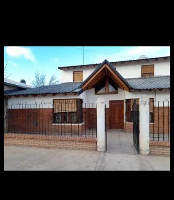 Malargue House | Oli & Mia