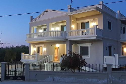 Chania House | Olivia