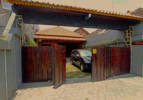 Central Yogyakarta Villa | Omah Adem Homestay