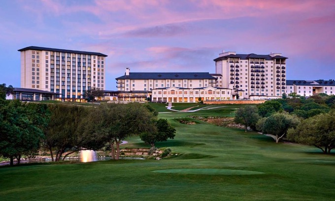 Cabin Ridge Estates Resort | Omni Barton Creek Resort and Spa Austin