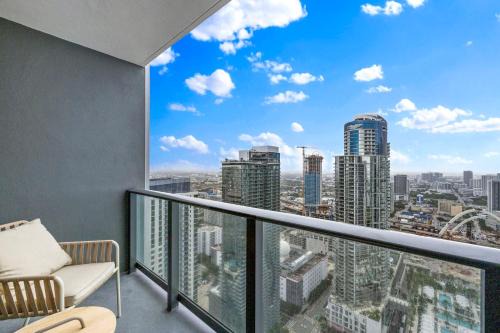 Downtown Miami Apartment | On 46th Floor! Amazing Views and Free Parking