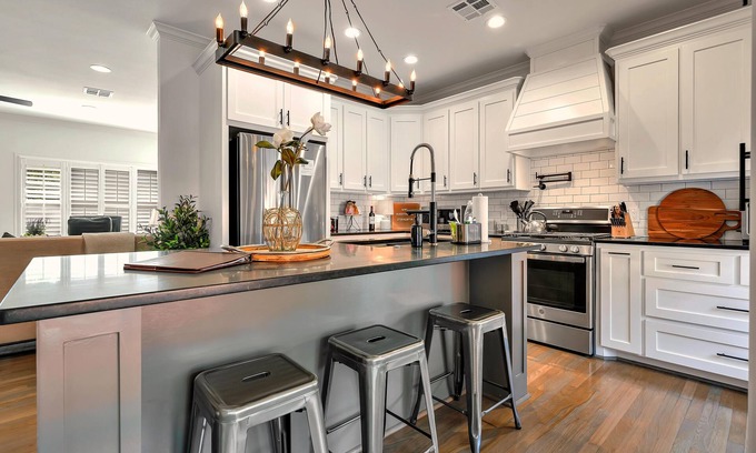 Austin Ave. House | On Austin Ave! Completely remodeled and close to Magnolia, Downtown & Baylor.