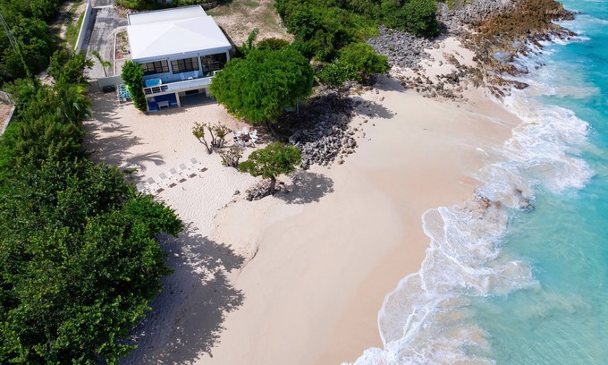 The Valley Villa | ON THE BEACH Luxury BeachHouse, sleeps 8, pool, hot-tub, fire-pit, …