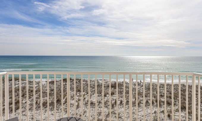 Pensacola Beach Condo | On the Gulf of Mexico - Steps to the Beautiful White Sand- SS204