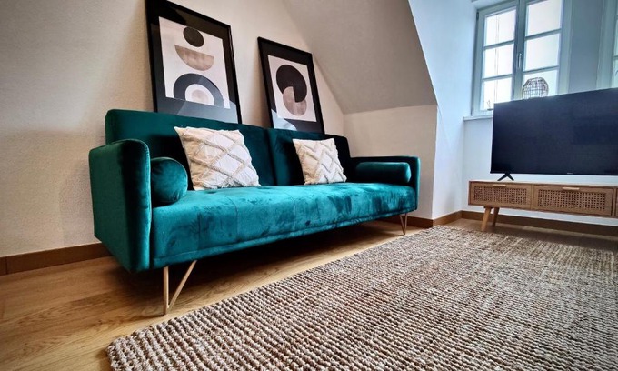 Coburg Apartment | One Apartment's⎢Neu+Zentral⎢Alberstplatz⎢Altbau